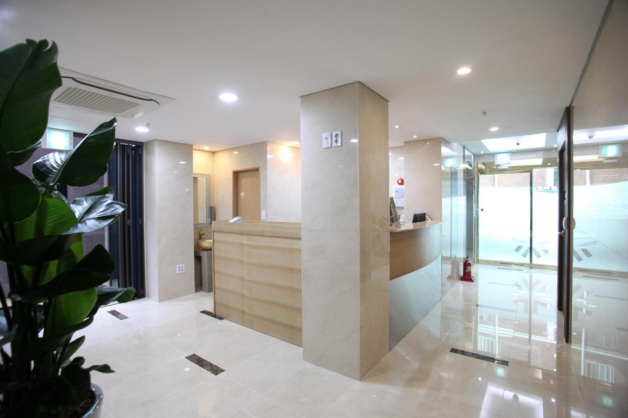 K-Pop Hotel Seoul Station Bagian luar foto